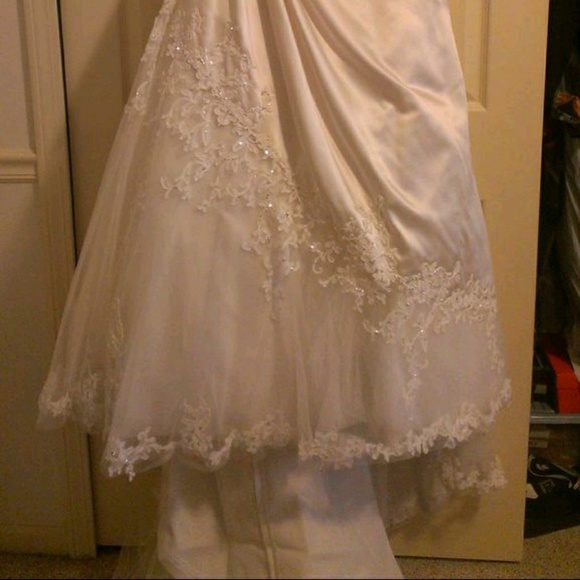 Sophia Tolli bridal gown - Picture 3 of 6